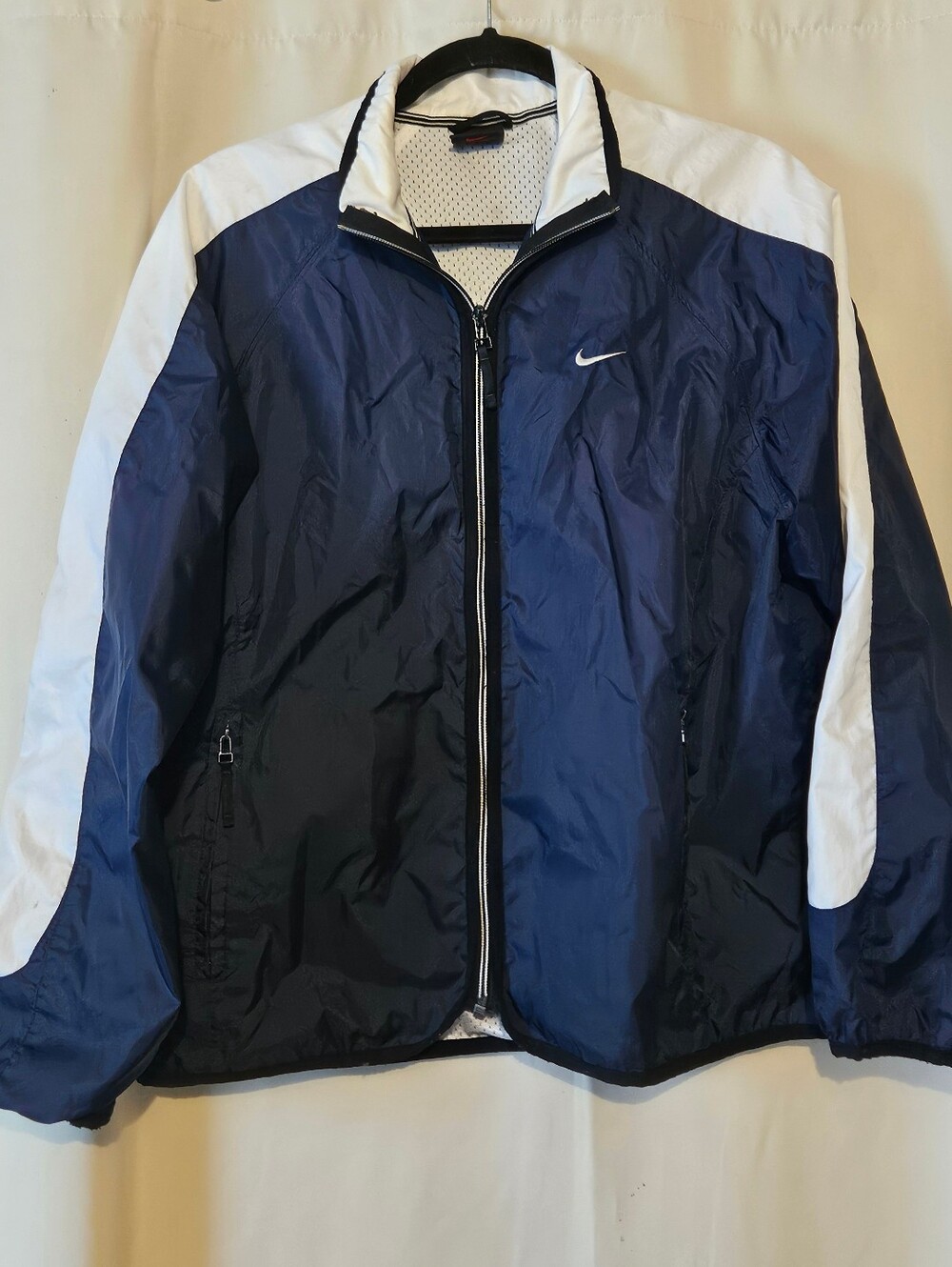 Vtg Nike Men’s Navy and White Colorblock Windbreaker Jacket
